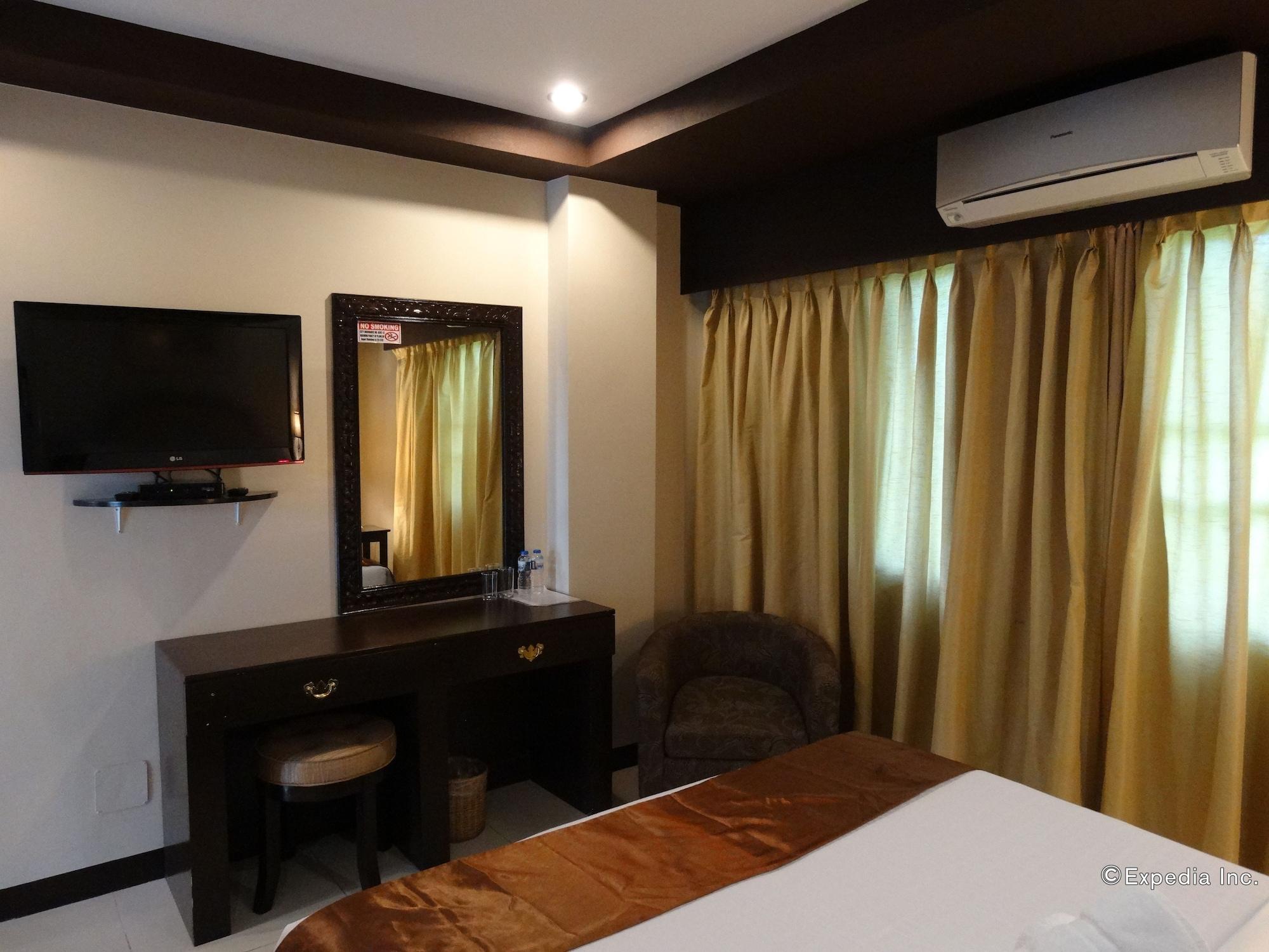 Peridot Suites Davao City Dış mekan fotoğraf