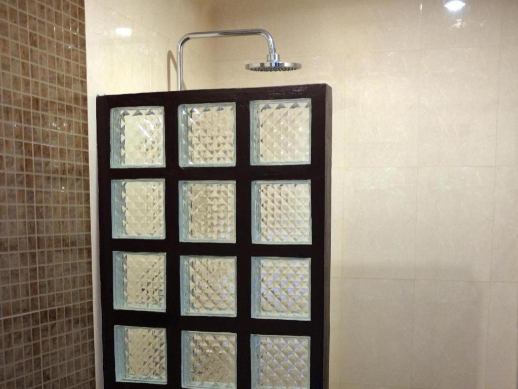 Peridot Suites Davao City Dış mekan fotoğraf