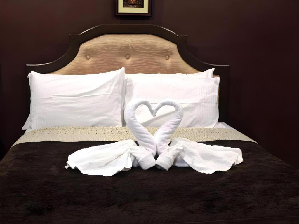 Peridot Suites Davao City Dış mekan fotoğraf
