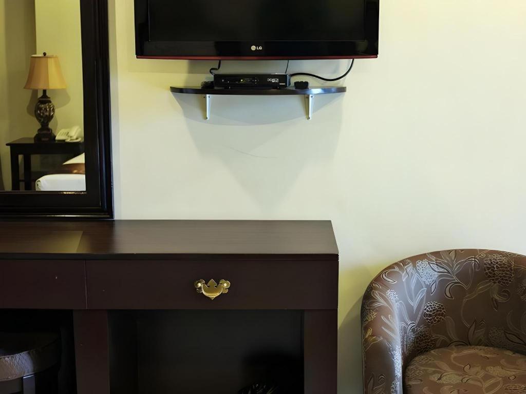 Peridot Suites Davao City Dış mekan fotoğraf